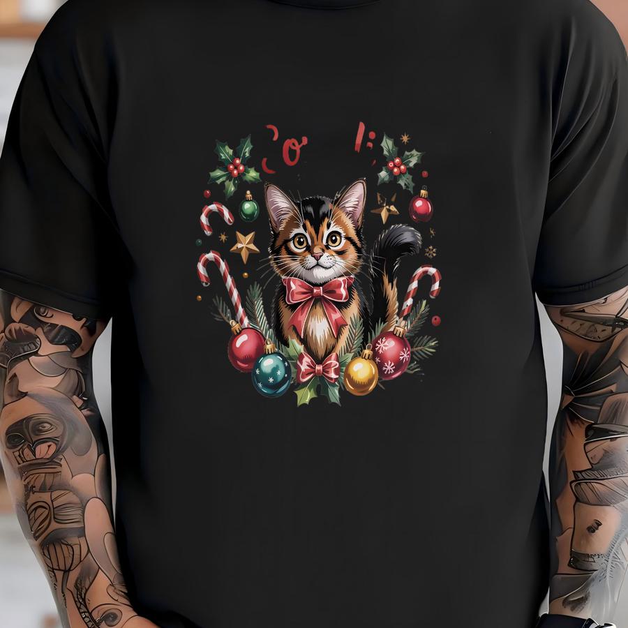 Somali Cat Sweatshirt: Holiday Graphic, Festive Winter, Christmas Cute T-shirt