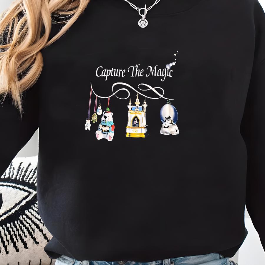 Hallmark Y2k T Shirt Keepsake Ornaments 2002 “capture The Magic” Blue Mens M Sweatshirt Hallmark Y2k T Shirt Keepsake Ornaments 2002 “capture The Magic” Blue Mens M Sweatshirt