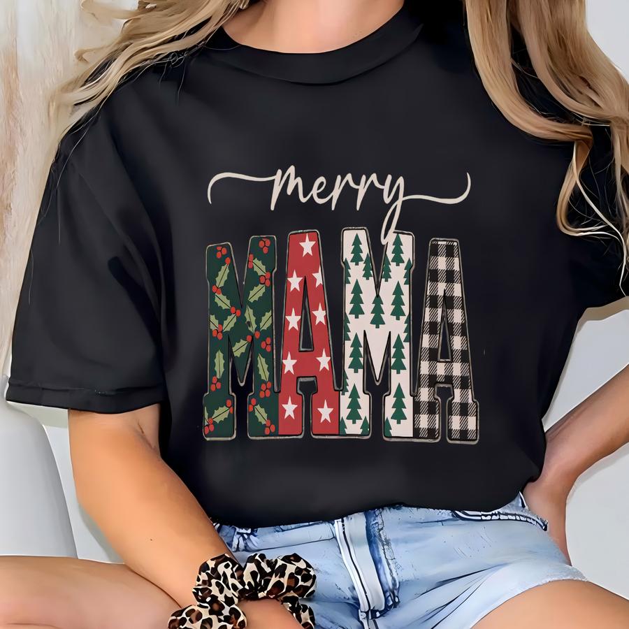 Merry Mama Christmas Sweatshirt Pattern Collegiate Lettering Crewneck Cozy Holiday Mom Shirt Retro Christmas Outfit Cute Mama Gift Merry Top T-shirt