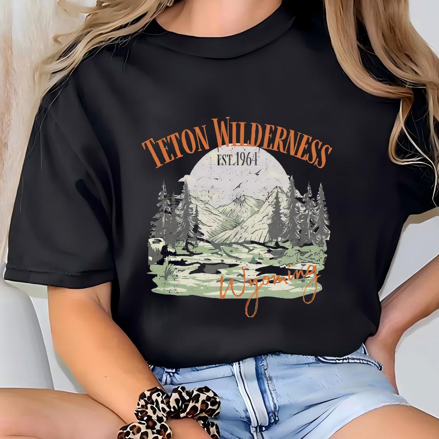 Grand Teton Wilderness Sweatshirt: Wyoming Hiking Crewneck T-shirt