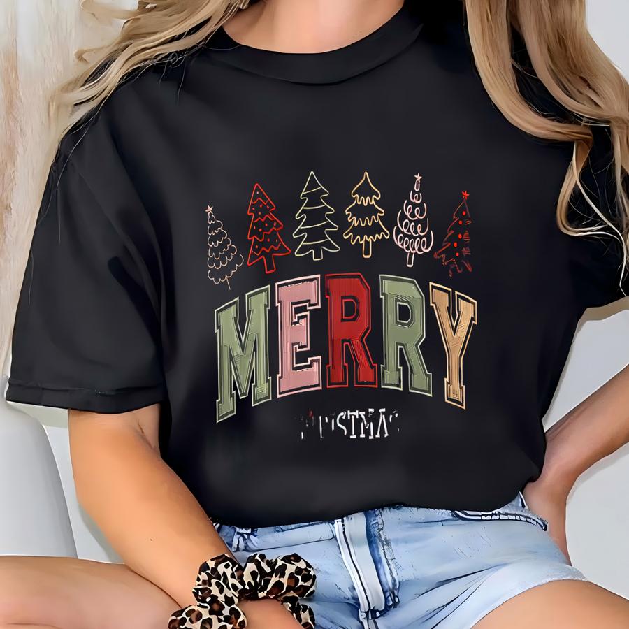 Retro Merry Christmas Sweatshirt: Vintage Holiday Tree Sweatshirt | Christmas Gifts T-shirt