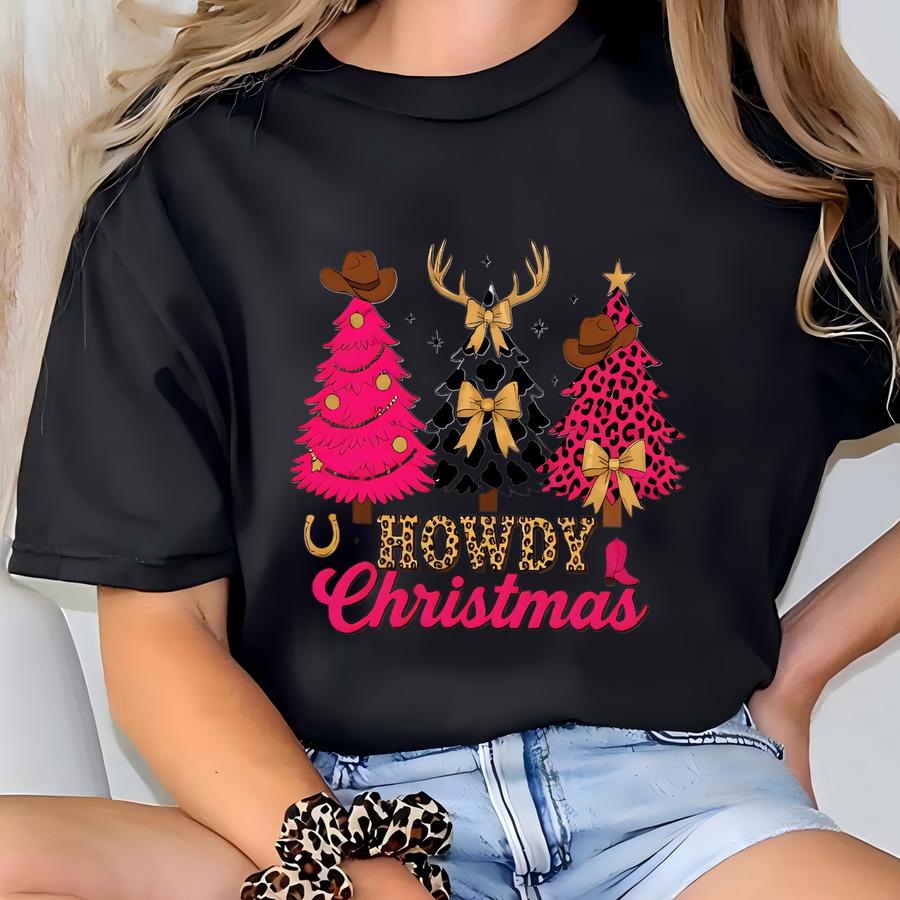 ® Howdy Christmas Tee: Pink Western Holiday Shirt T-shirt