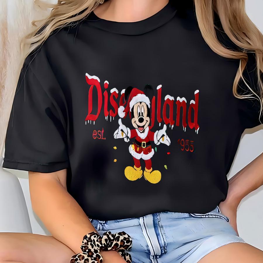 Mouse Couple Sweatshirt, Magic Kingdom Christmas Sweatshirt, Mouse And Girlfriend Cartoon Xmas Shirt T-shirt