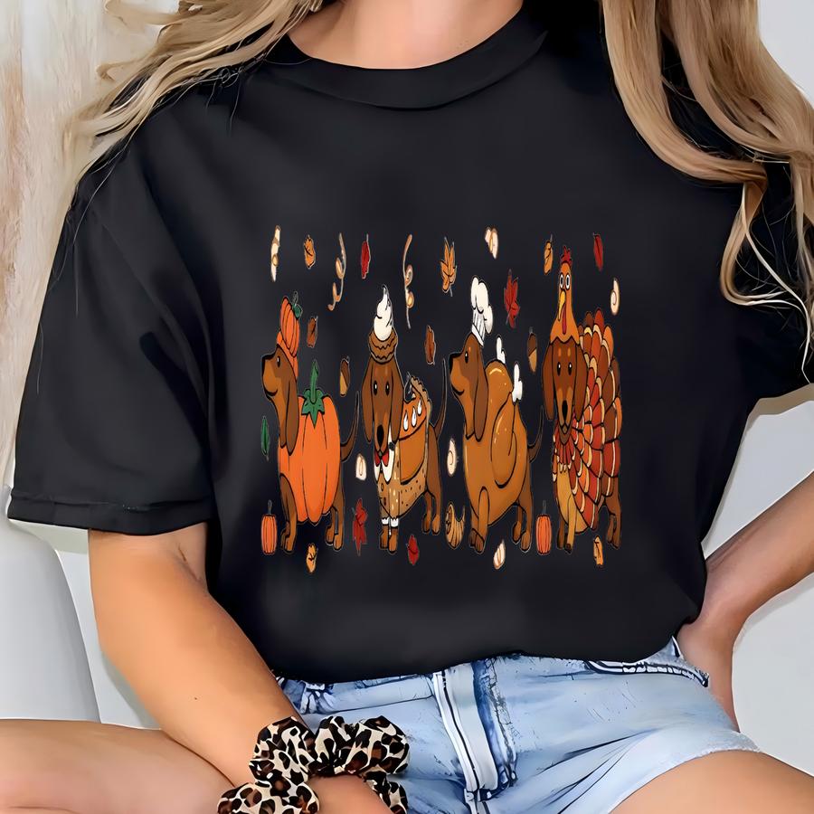 Turkey Dog Thanksgiving Shirt - © - Wiener Dog Thanksgiving - Dachshund Shirt - Funny Turkey Dog Gift - Thanksgiving Dog Shirt T-shirt