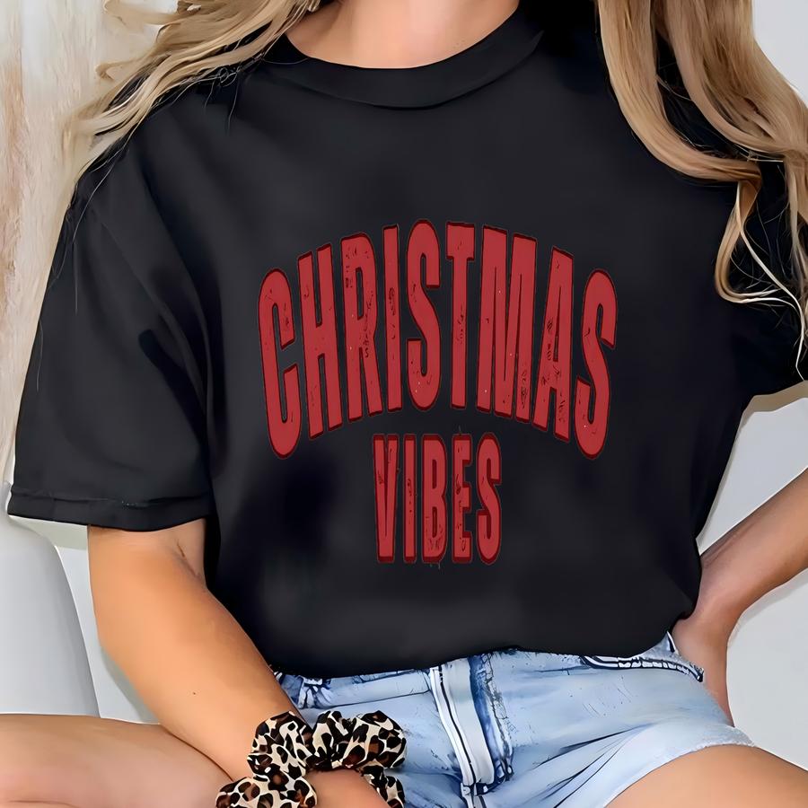 Retro Christmas Vibes Sweatshirt, Womens Christmas Sweatshirt, Holiday Sweater, Cute Christmas Sweatshirt, Christmas Gift, Winter Shirt T-shirt