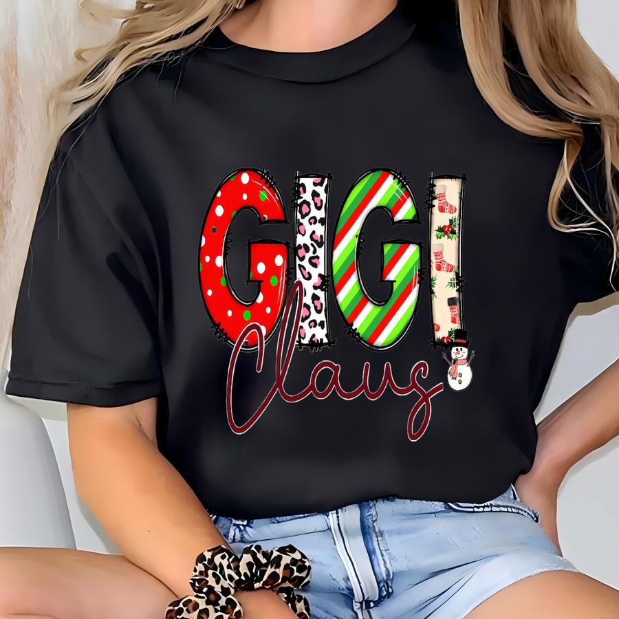 Custom Gigi Claus Christmas Sweatshirt: Xmas Grandkids Names Gift T-shirt