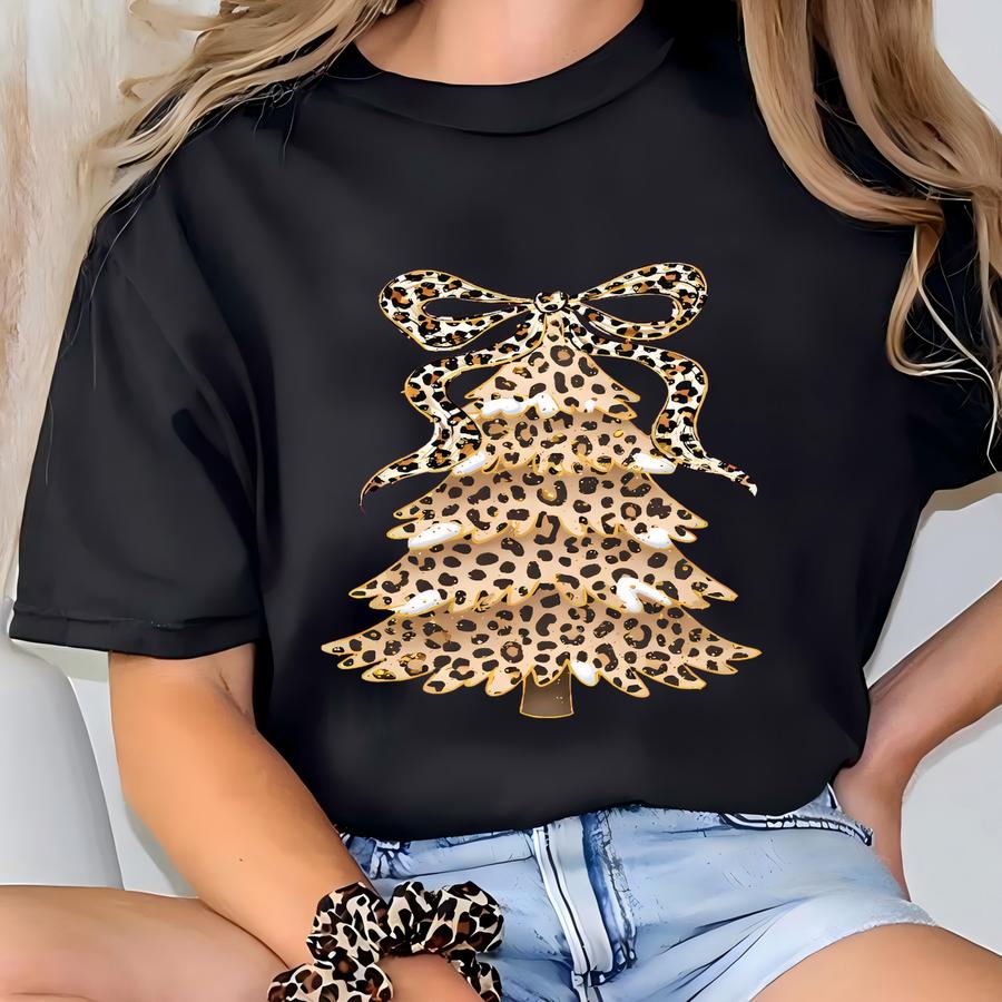 Leopard Print Christmas Tree Sweatshirt, Glam Holiday Hoodie, Cute Sparkly Xmas Outfit, Winter Pullover, Festive Animal Print Gift T-shirt