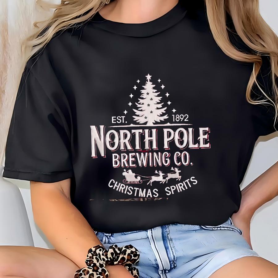 North Pole Brewing Co Sweatshirt: Vintage Christmas Sweatshirt T-shirt
