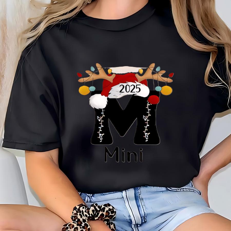 Merry Family Hoodies, Mommy And Me Christmas Sweatshirts, Matching Christmas Sweatshirts, Christmas Outfit, Matching Christmas Sweatshirts T-shirt