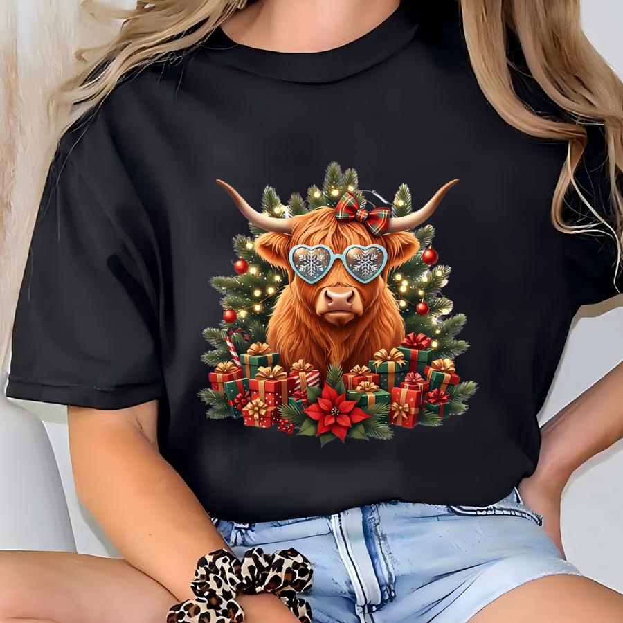 Highland Cow Christmas Hoodie, Cow With Christmas Lights Shirt, Holiday Western Farm Shirt, Country Girl Christmas Tee T-shirt